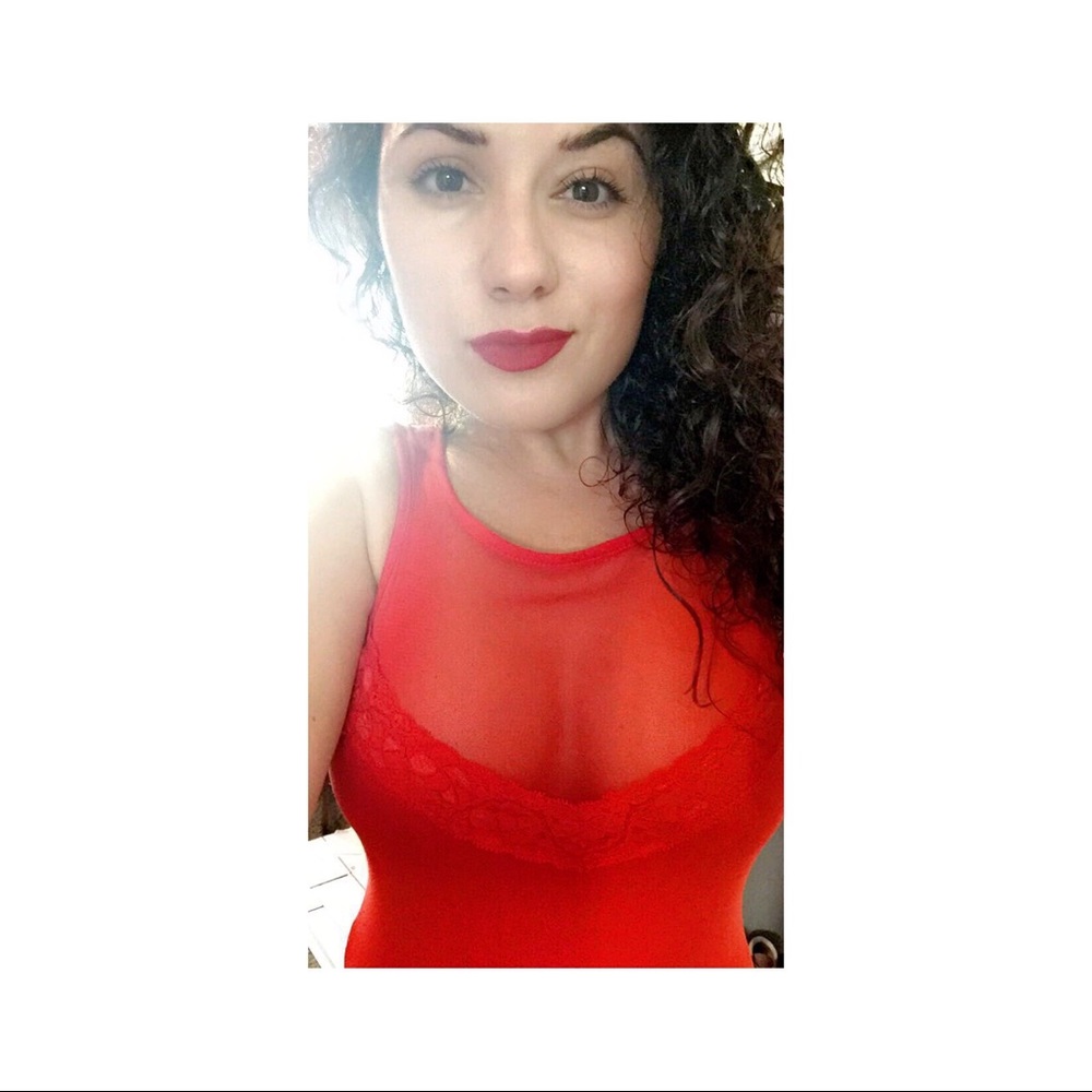 Meet your Posher, Ileana